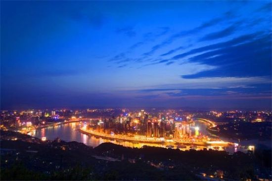 山城重庆，魅力与开放活力的双面魅力